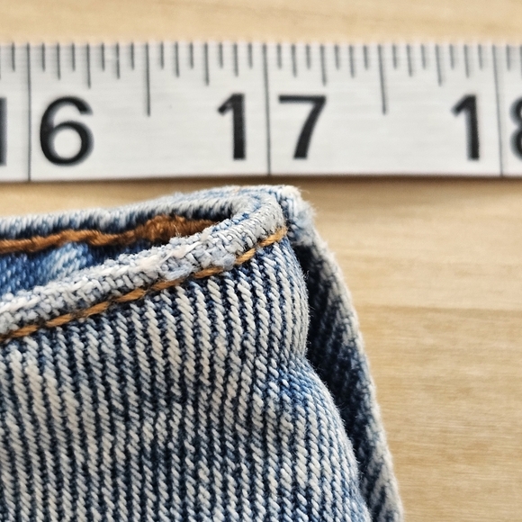 Cello Mid Waisted Wide Leg Skater Light Wash Jeans Size 11 NWT - Picture 5 of 12